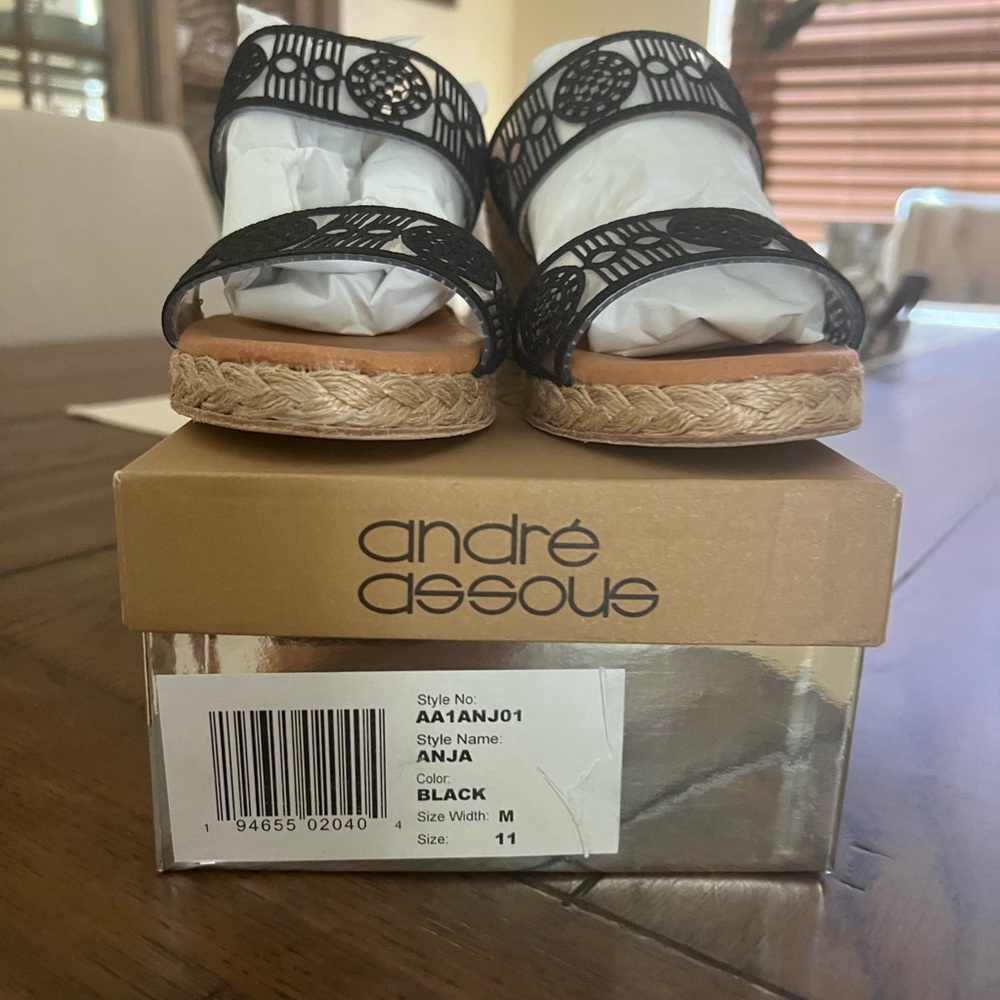 NEW Andre Assouse espadrilles. Size 11/41